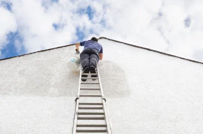 Peinture extérieure à Bussac-Forêt — façades et ravalement